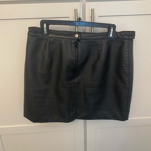 Free People Women’s Skirt with Backside Adjustable Zipper
